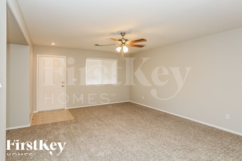 Building Photo - 7225 N Harbow Ridge Pl