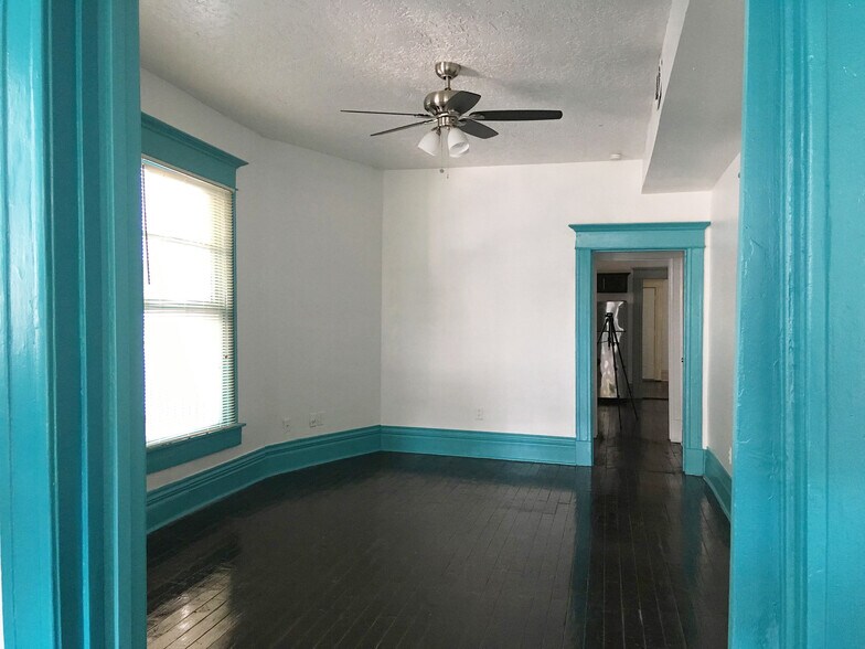 Building Photo - 4710 Reiger Ave
