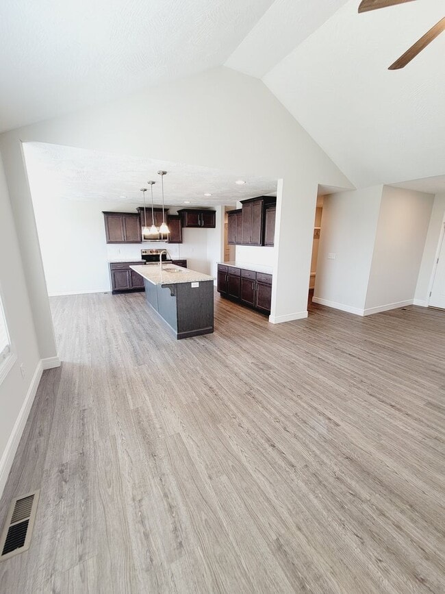Building Photo - Pre-Leasing for May - Wild Horse Luxury,  Newer,  4 Bed Room, 3 Car Garage
