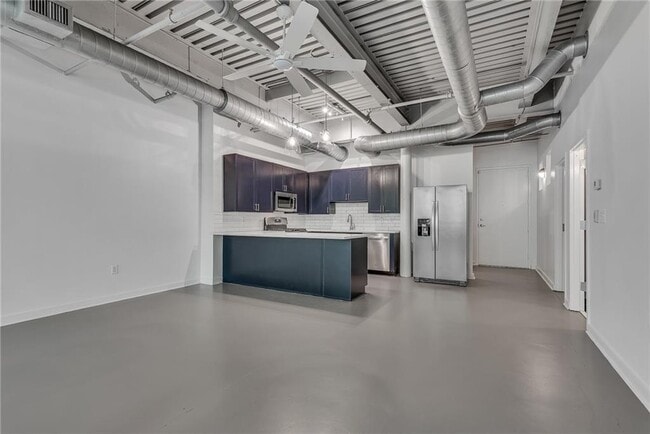 Building Photo - 400 Village Pkwy