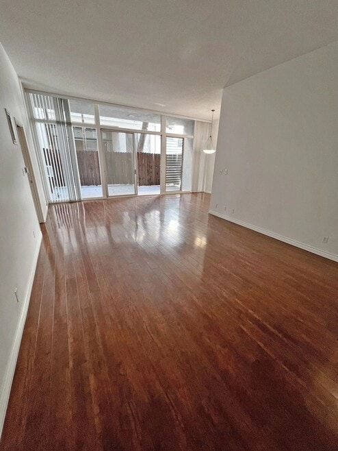 Building Photo - 11936 Darlington Ave