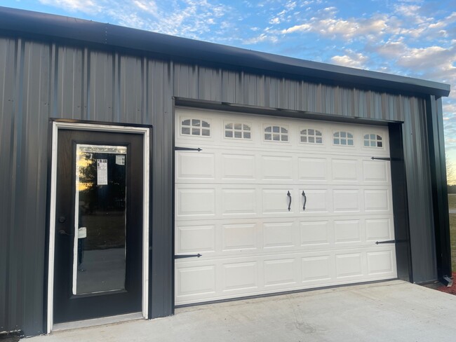 Building Photo - 103 Fox Pond Ln