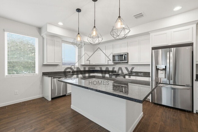 Building Photo - 1250 Abbey Ln