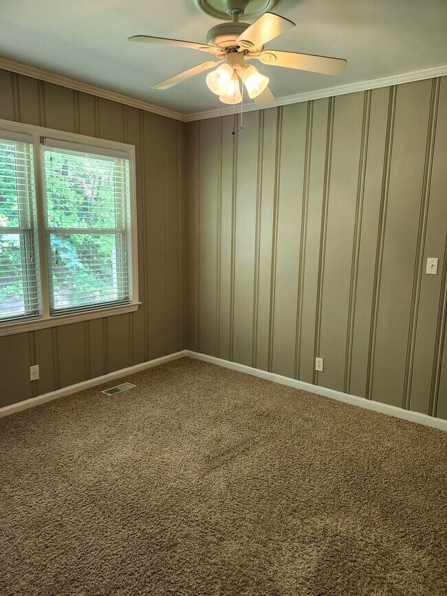 Building Photo - 3 Bedroom 2 bath Home in Stuart Heights