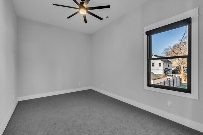 Building Photo - 2312 Buchanan St