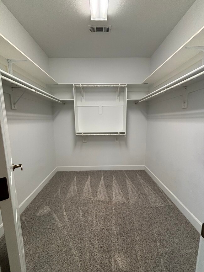 Building Photo - 2537 Eagle Creek Ln