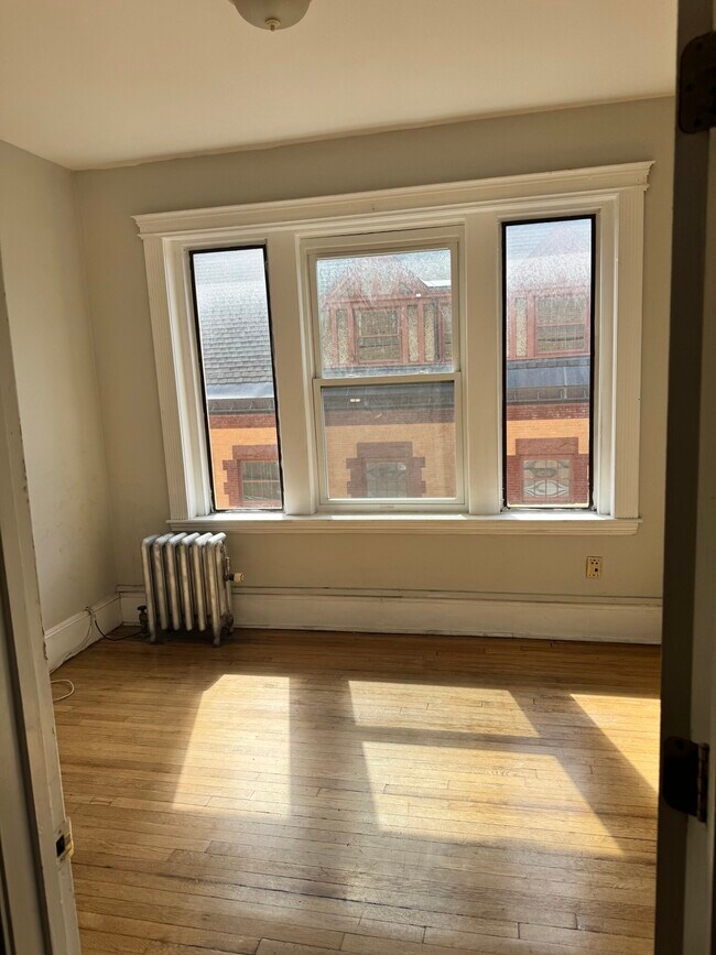 Building Photo - 38 Hemenway St