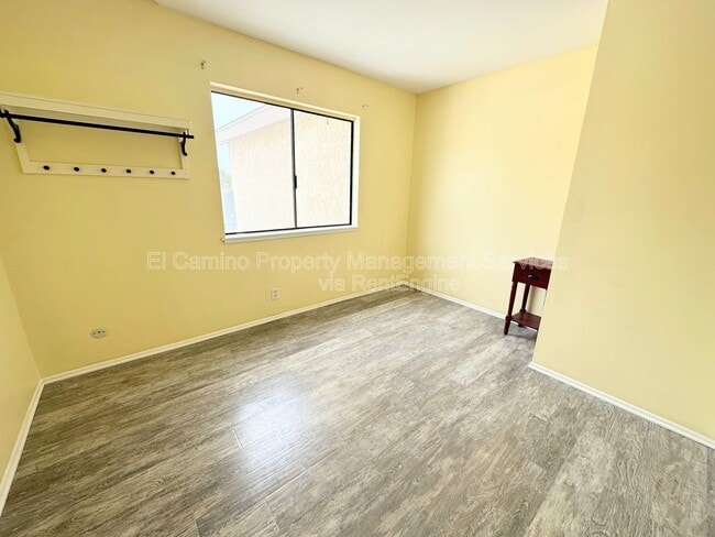 Building Photo - 955 Lamark Ln