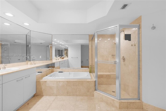 Building Photo - 21055 Yacht Club Dr