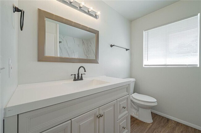 Building Photo - 4309 Woods Dr