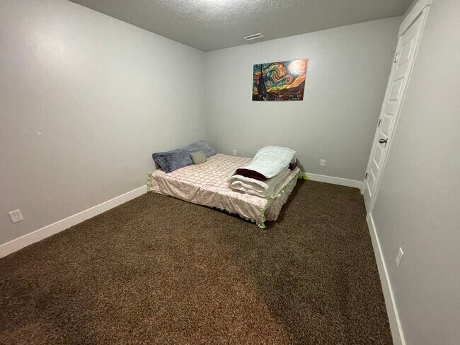 Building Photo - 14526 S Juniper Shade Dr