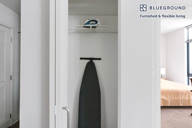 Building Photo - 4918 St Elmo Ave