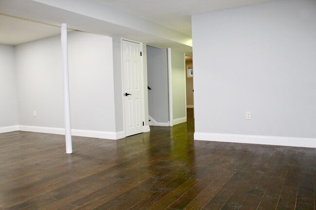 Building Photo - 5707 Alan Dr