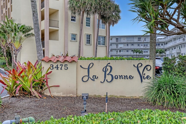 Building Photo - 3475 S Ocean Blvd