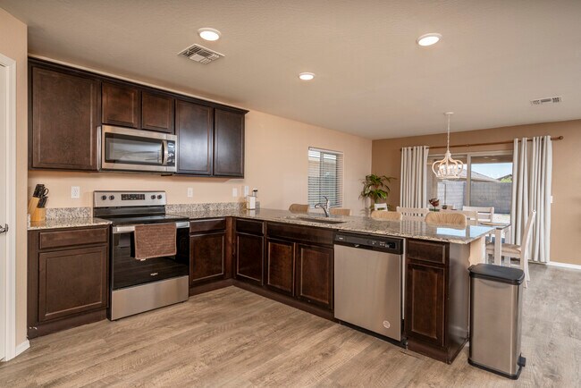 Building Photo - 1547 E Inouye Dr