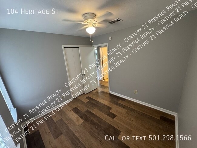 Building Photo - 104 Heritage St