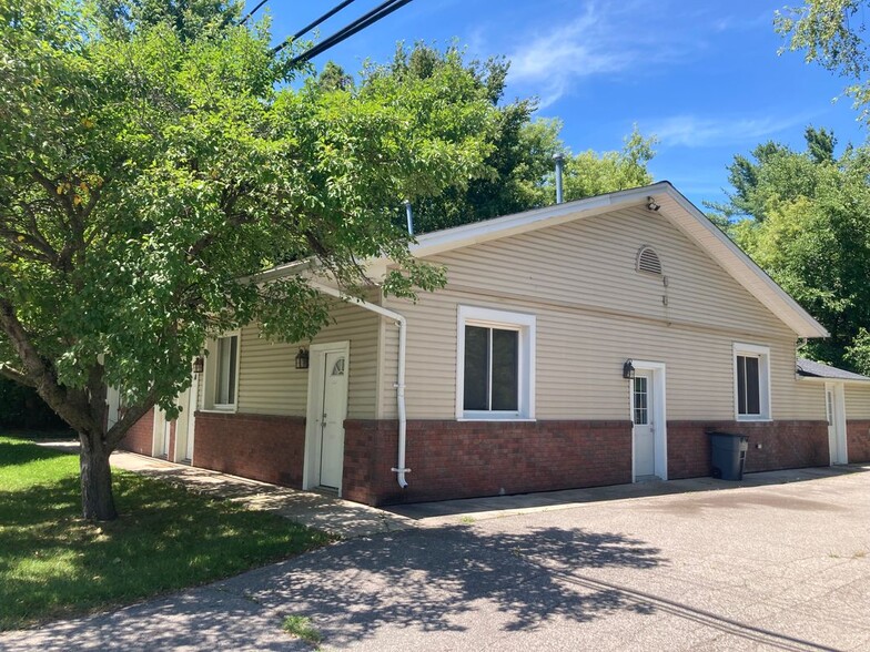 Building Photo - 11231 29 Mile Rd