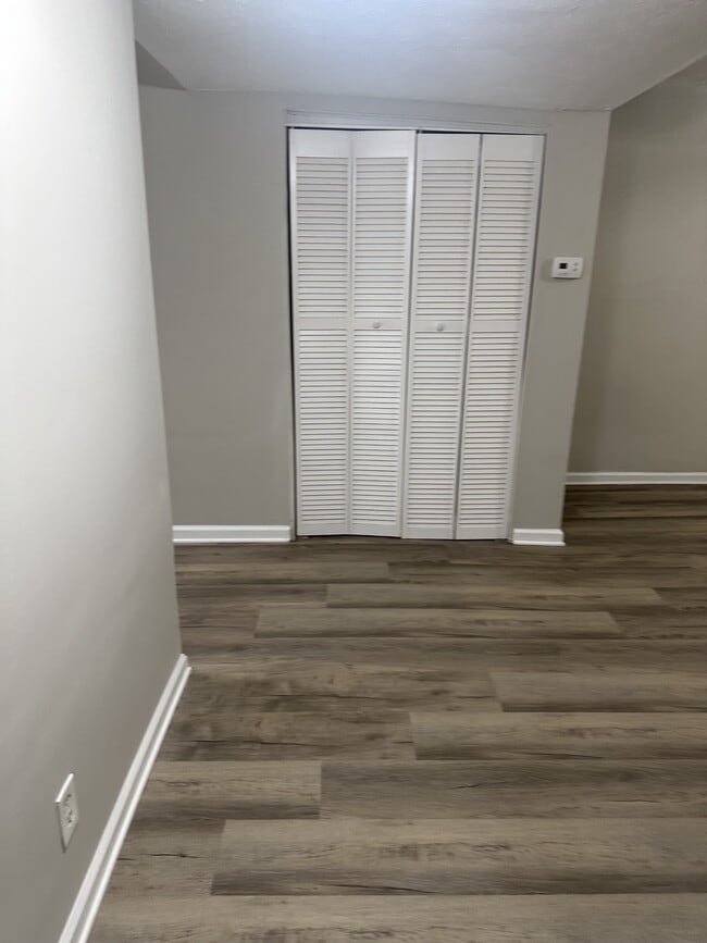 Building Photo - 127 Eaglewood Way