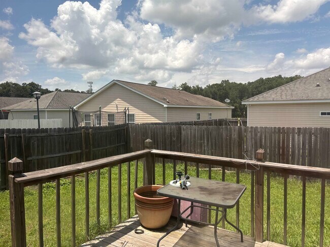 Building Photo - 5261 Montejo Dr
