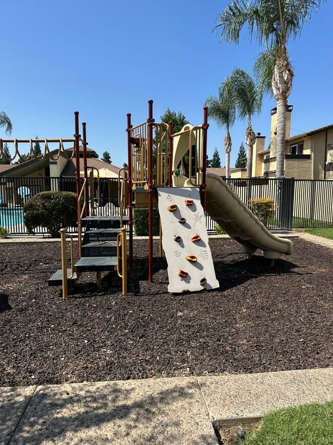 Building Photo - Stunning Condo in Turlock available for im...