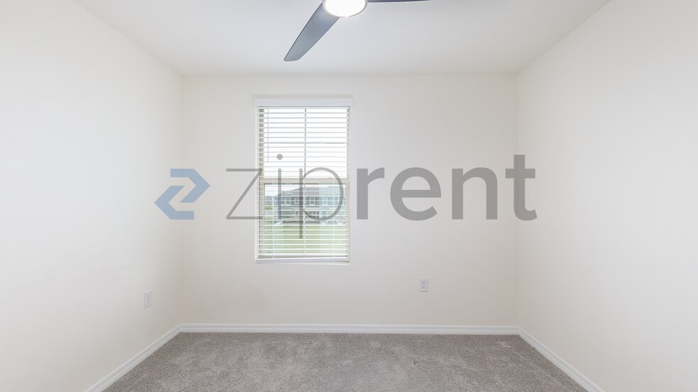 Building Photo - Unit