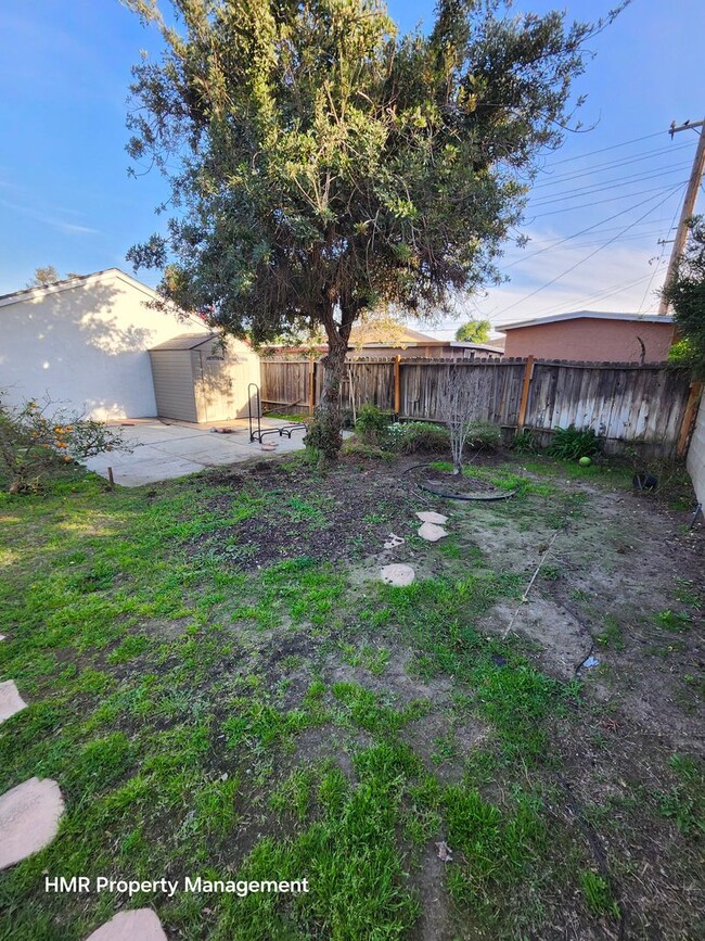 Building Photo - Renovated 2-Bedroom, 1-Bathroom Home in Ba...