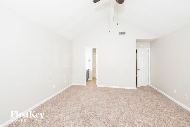 Building Photo - 217 Brookhollow Dr