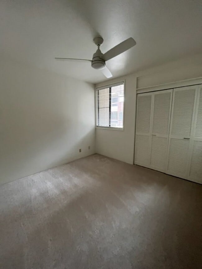 Building Photo - Quiet Spacious Unit $2,800 2/2/1 available...