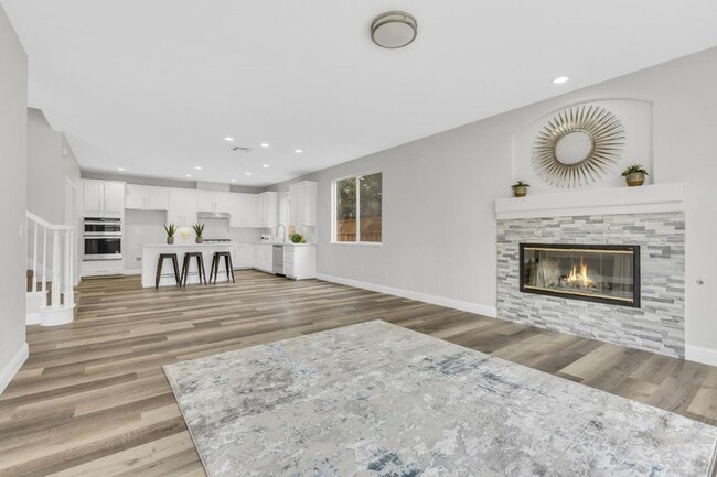 Building Photo - Gorgeous East Elk Grove Home