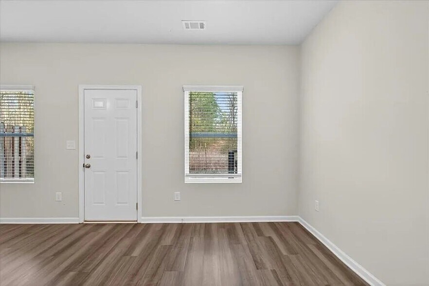 Building Photo - 113 Brexley Dr