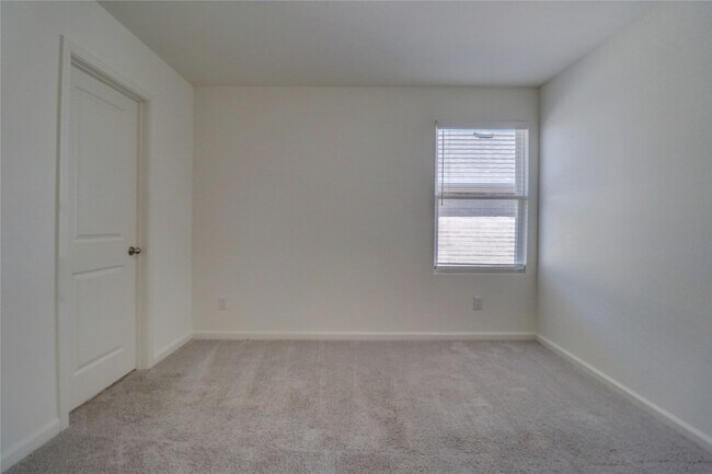 Building Photo - 613 Colgate Cir