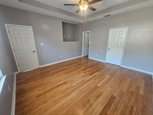 Building Photo - 5436 Hampton Hill Cir