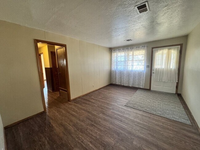 Building Photo - 2729 SW 82nd St