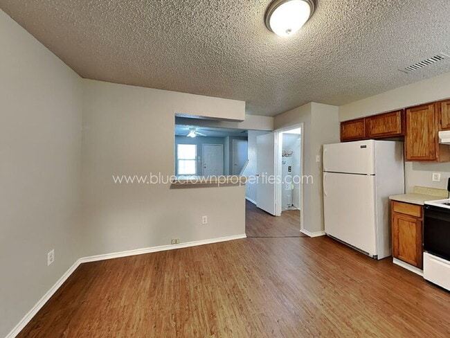 Building Photo - 648 S Rogers Rd