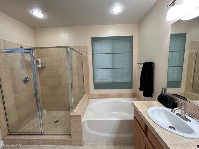 Building Photo - 9224 Longhorn Falls Ct