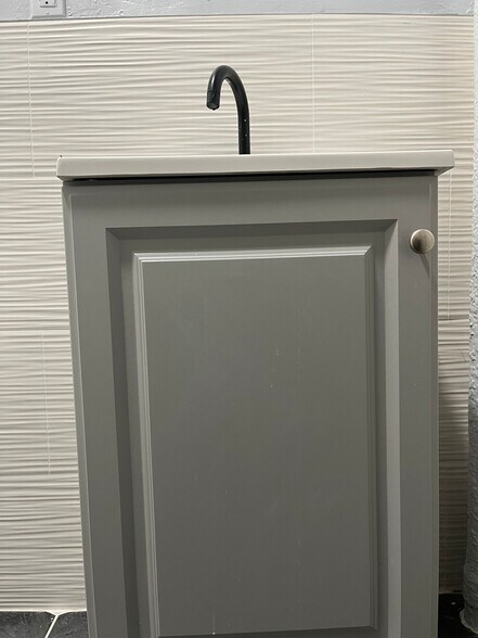 Building Photo - 311 64th St