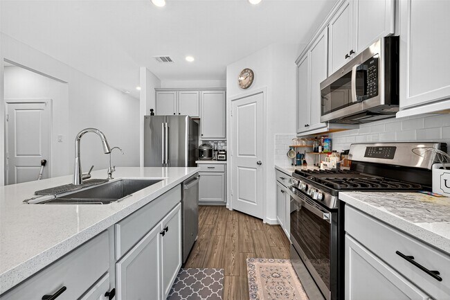 Building Photo - 9703 Arrigoni Creek Dr