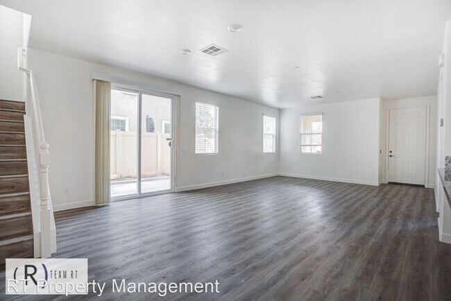 Building Photo - 4 br, 3 bath House - The Lodge Community