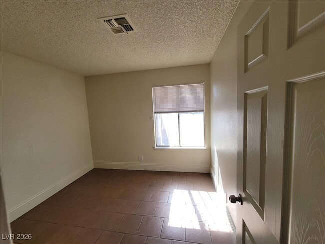 Building Photo - 3908 Montebello Ave