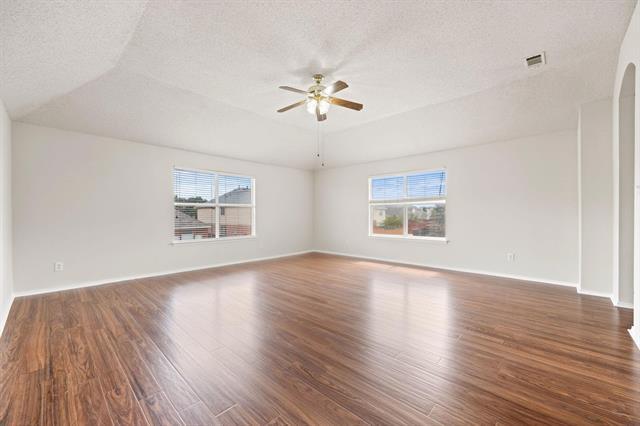 Building Photo - 433 Spring Air Dr