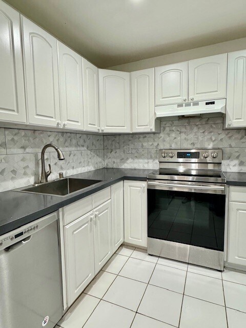 Building Photo - 1530 Sunnyvale Ave