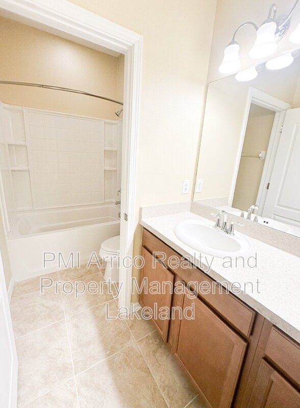 Building Photo - 3774 Hampton Hills Dr