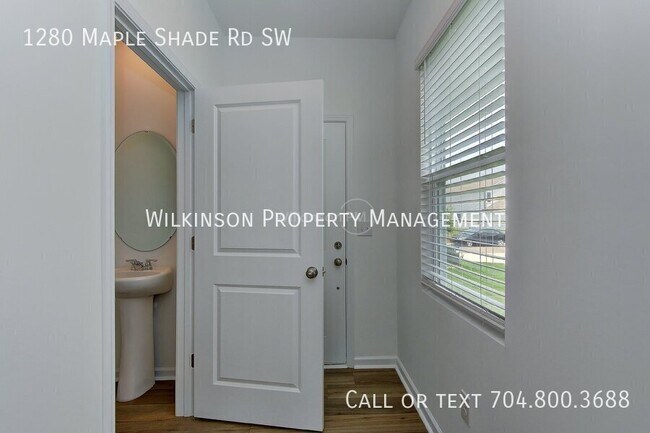 Building Photo - 1280 Maple Shade Rd SW