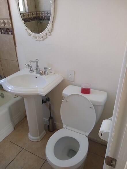 Bathroom - 3777 Villa Ter