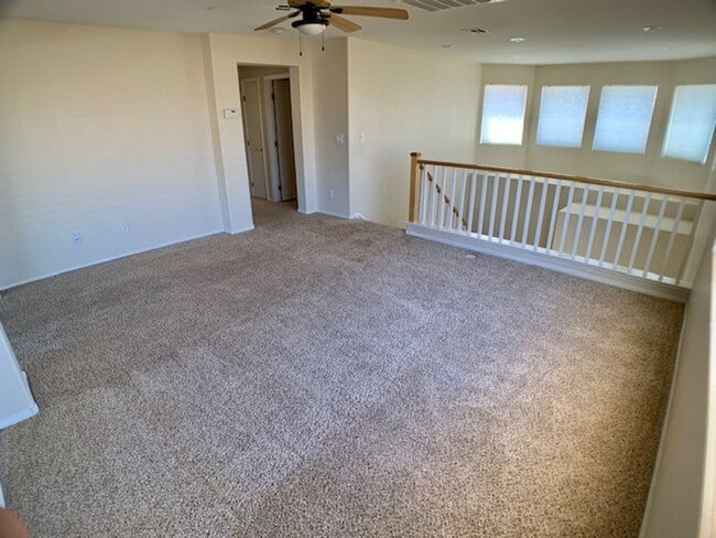 Building Photo - 9679 Ridgebluff Ave