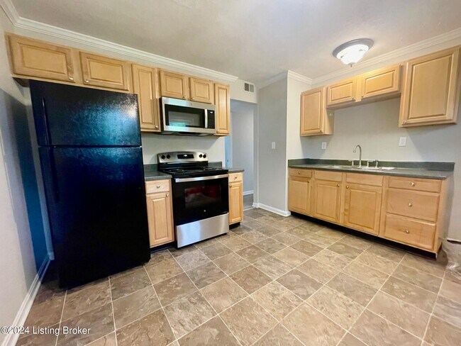 Building Photo - 3308 Conway Ct