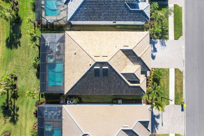 Building Photo - 25228 Longmeadow Dr