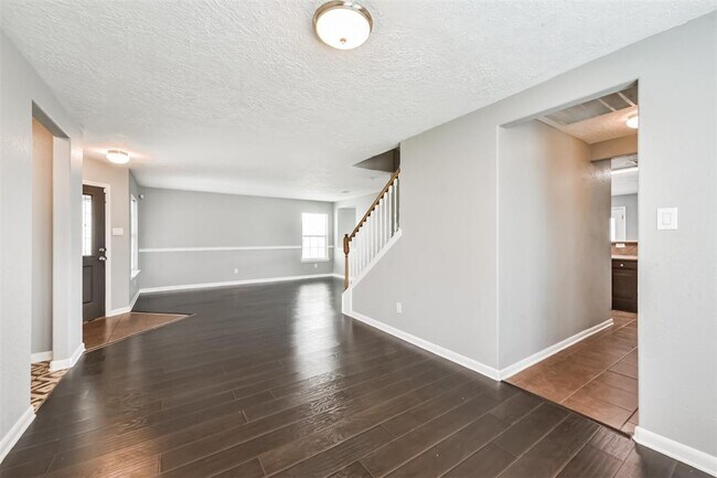 Building Photo - 22218 Orchard Dale Dr