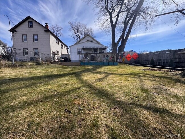 Building Photo - 8726 Point Ave