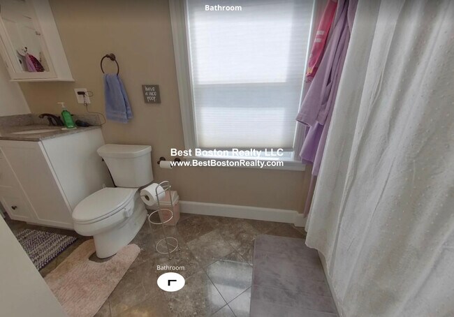 Building Photo - 26 Marathon St